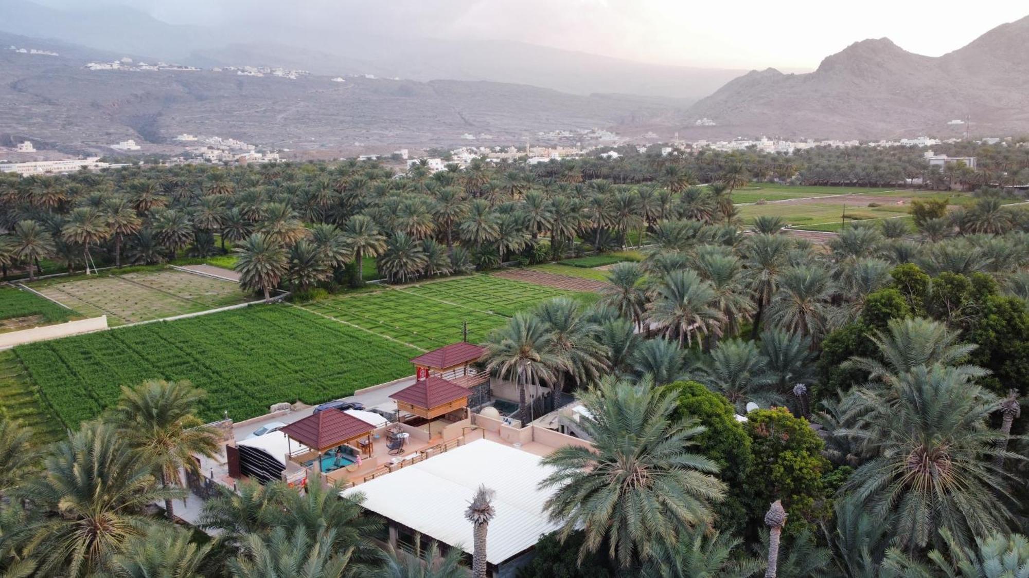بيت نُزل السلام Bait Salam Inn Al Ḩamrāʼ エクステリア 写真