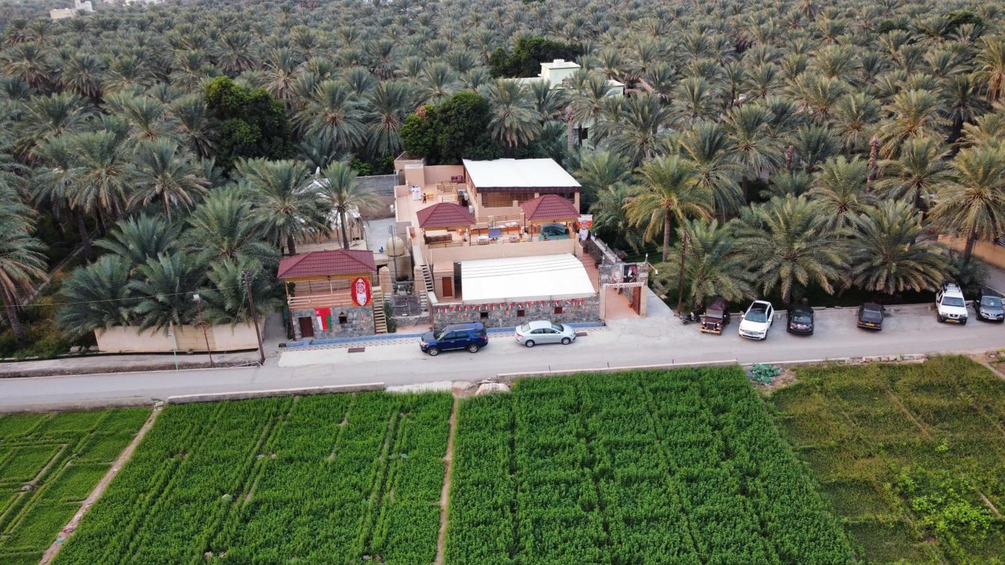 بيت نُزل السلام Bait Salam Inn Al Ḩamrāʼ エクステリア 写真