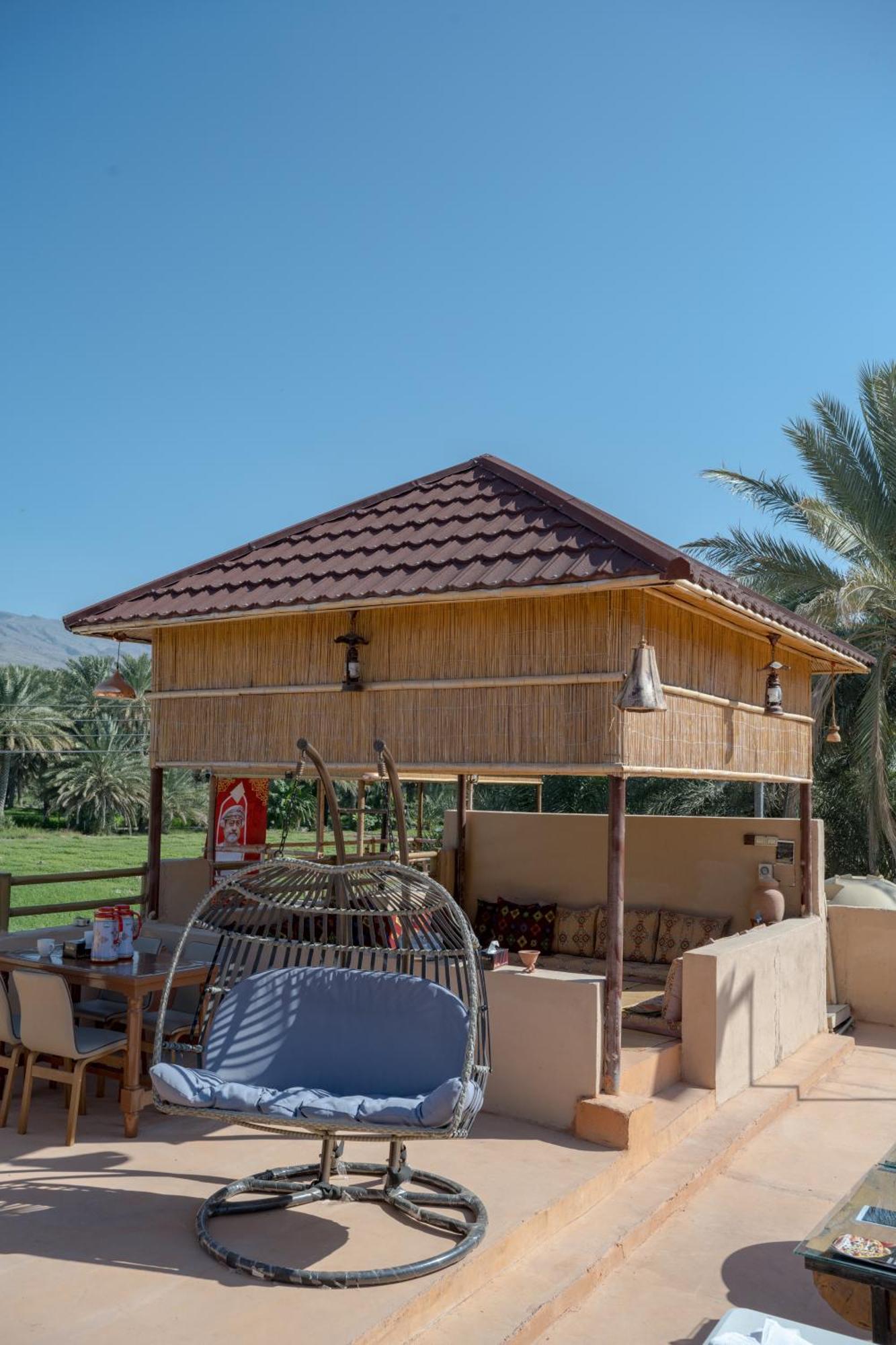 بيت نُزل السلام Bait Salam Inn Al Ḩamrāʼ エクステリア 写真