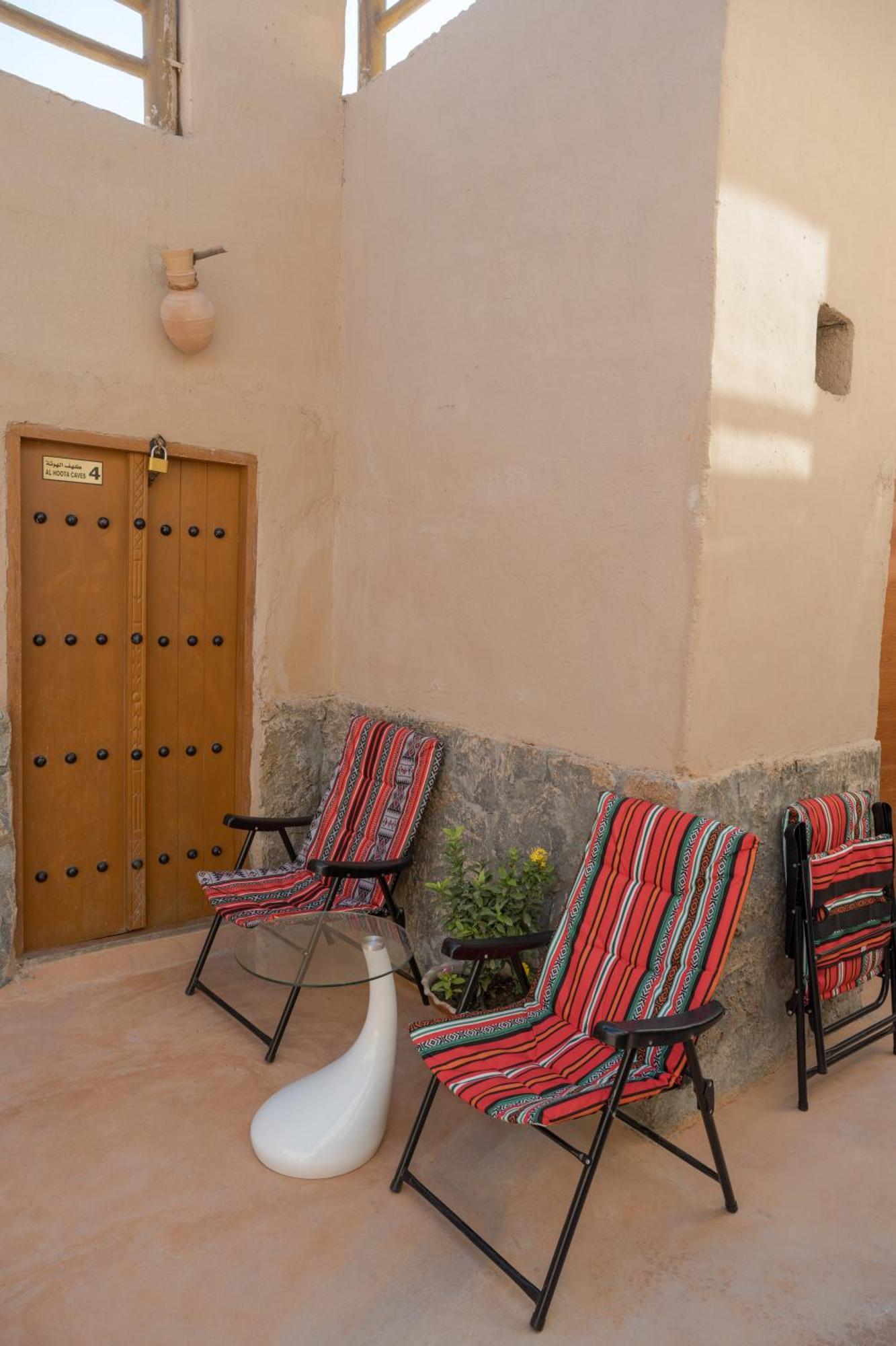 بيت نُزل السلام Bait Salam Inn Al Ḩamrāʼ エクステリア 写真