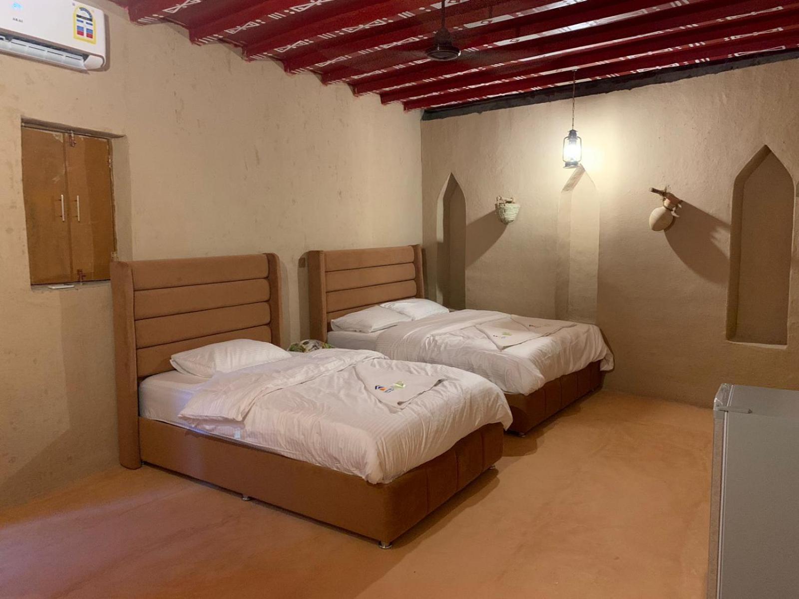 بيت نُزل السلام Bait Salam Inn Al Ḩamrāʼ エクステリア 写真