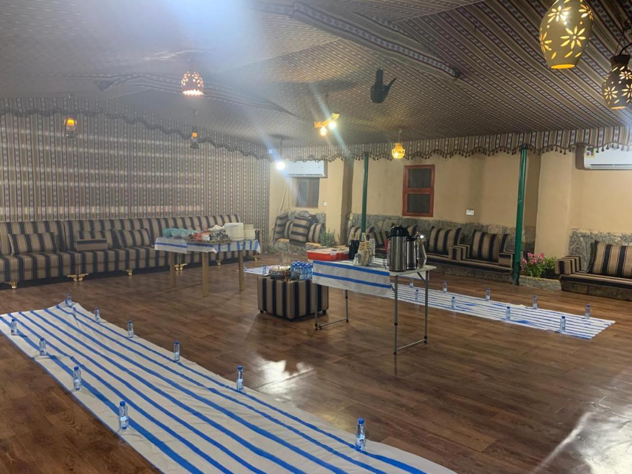 بيت نُزل السلام Bait Salam Inn Al Ḩamrāʼ エクステリア 写真